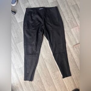 Kate & Mallory Black Ankle Pants